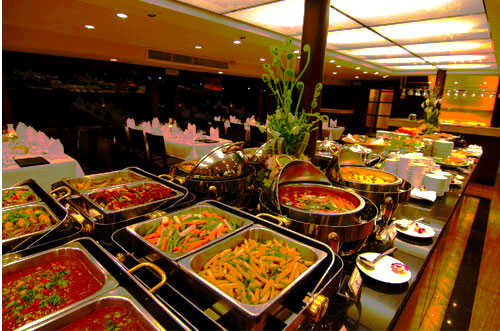 dinner cruise buffet